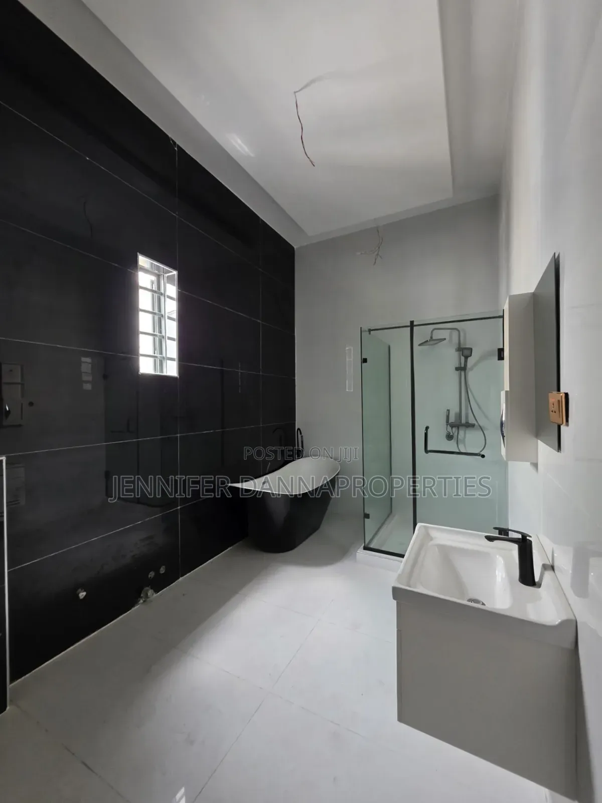 5bdrm Duplex in Sangotedo for sale in Sangotedo