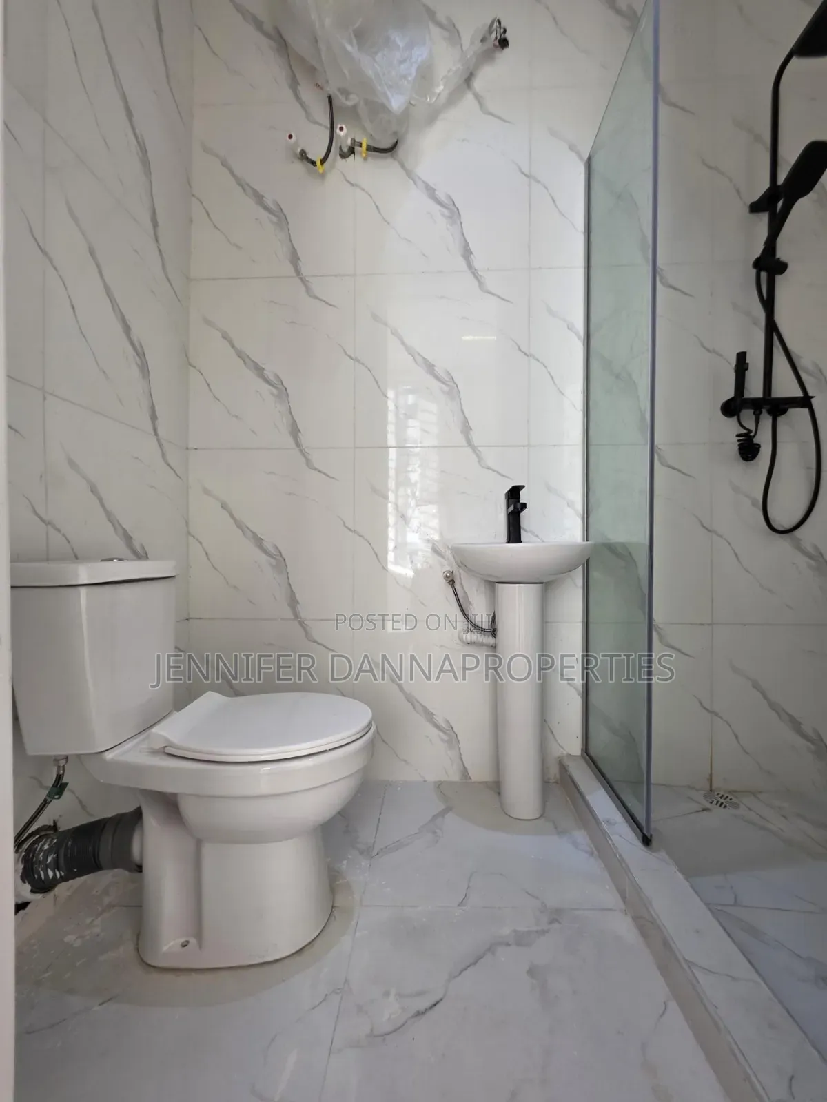 4bdrm Duplex in Ikota for sale in Ikota
