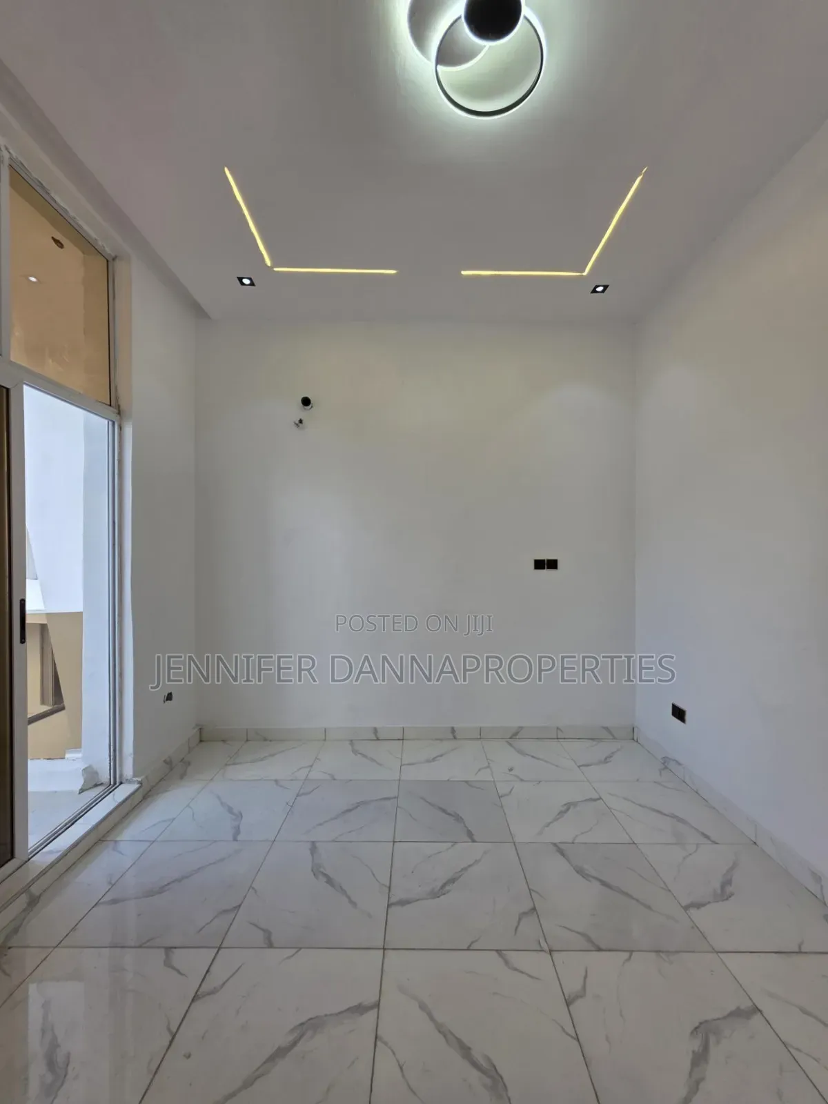4bdrm Duplex in Ikota for sale in Ikota