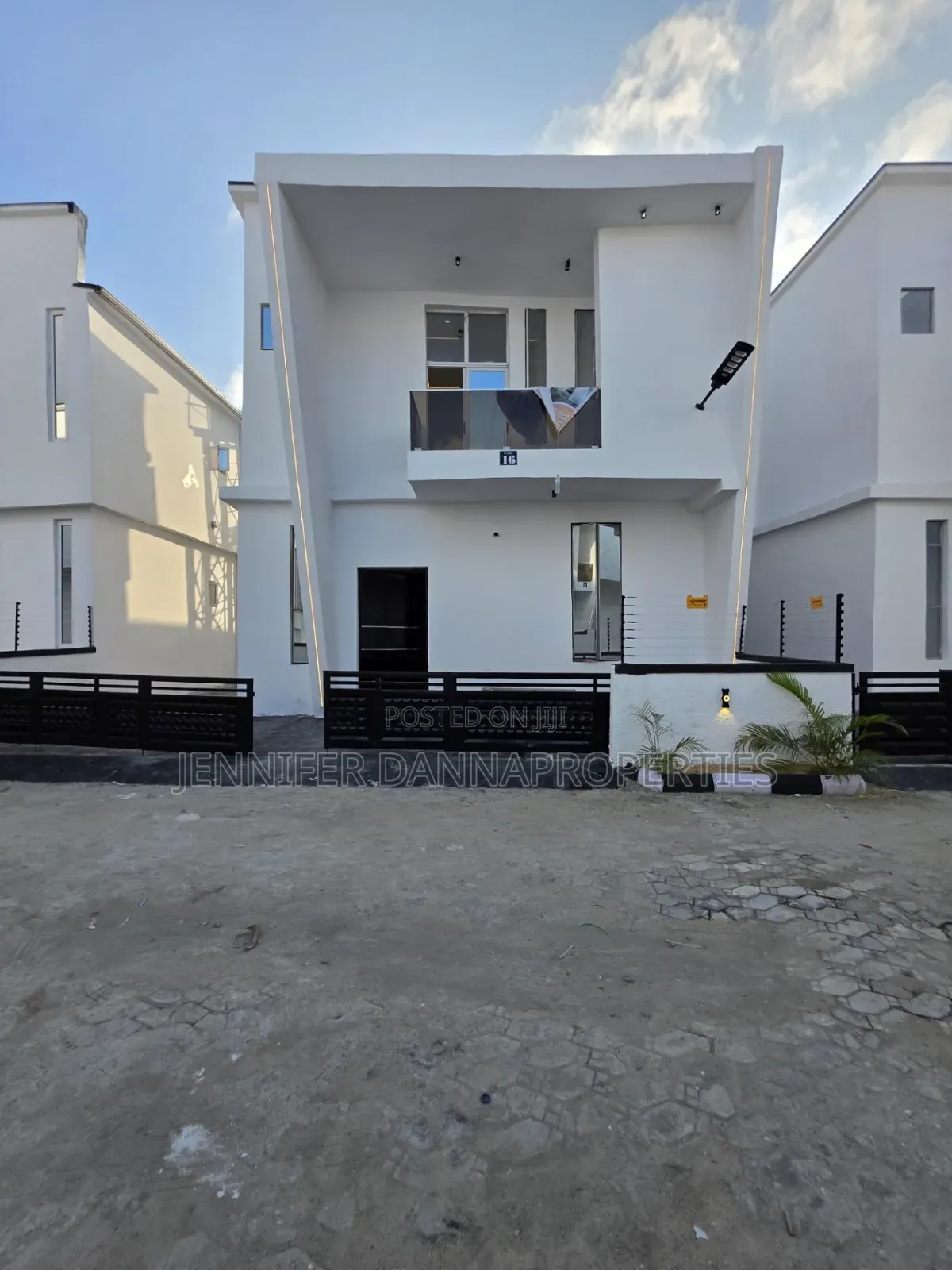 4bdrm Duplex in Ikota for sale in Ikota