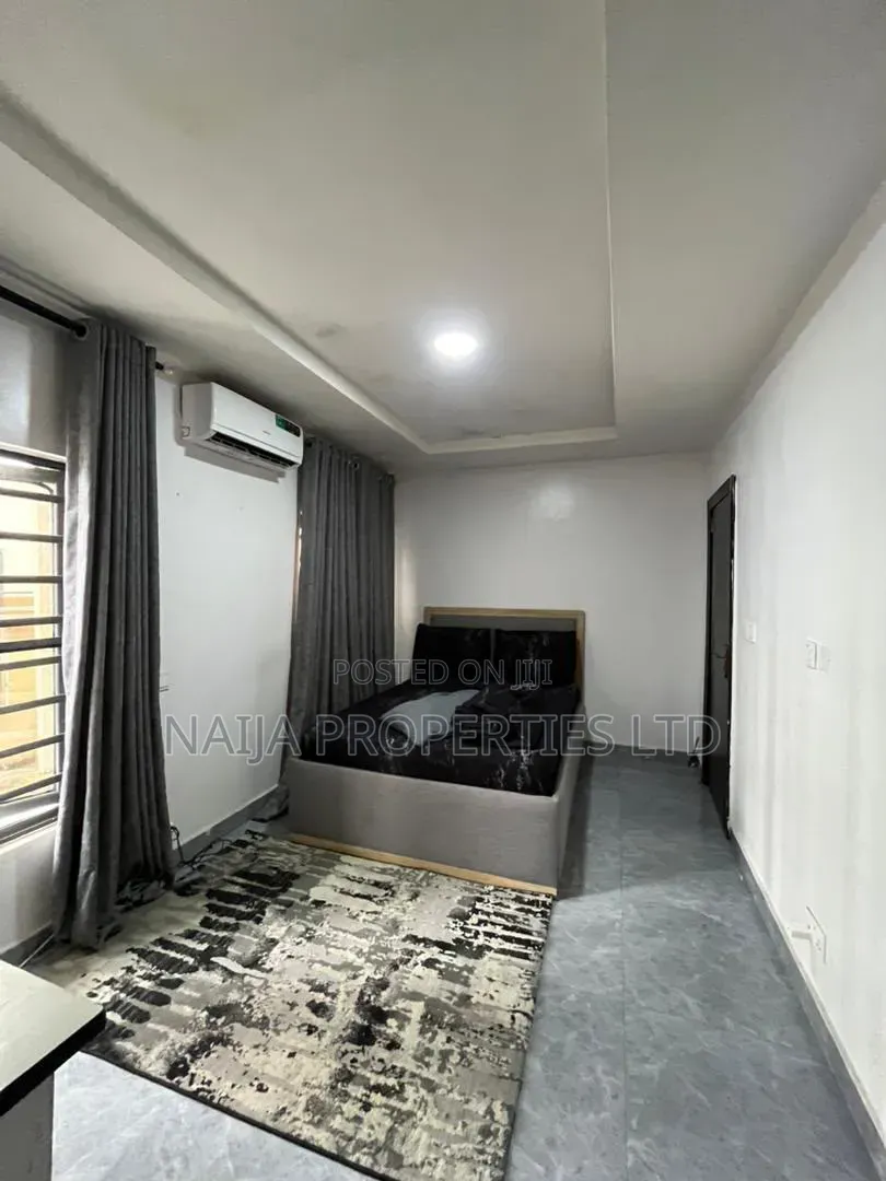 3bdrm Penthouse in Lekki County, Ikota for sale in Ikota