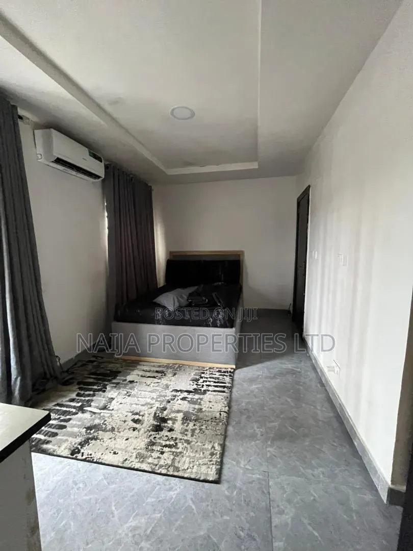 3bdrm Penthouse in Lekki County, Ikota for sale in Ikota