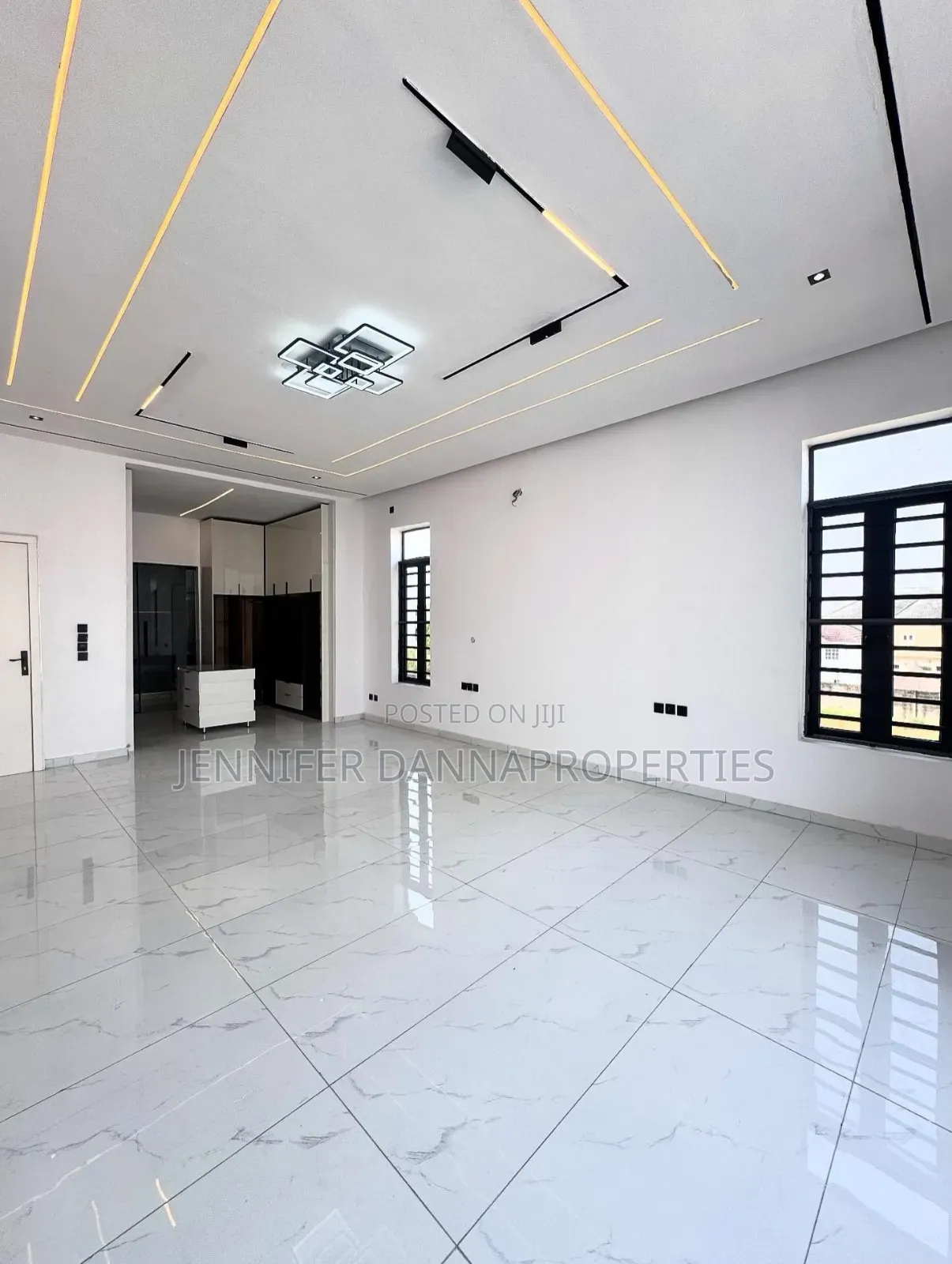 5bdrm Duplex in VGC / Ajah for sale in VGC / Ajah