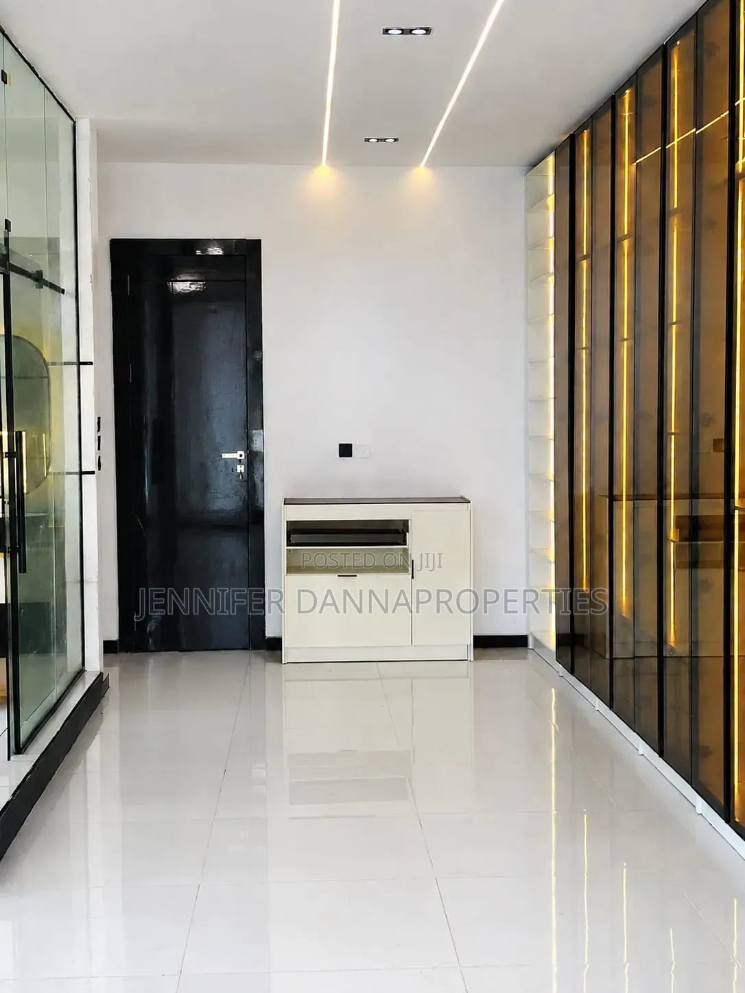 5bdrm Duplex in White Oak Estate, Ologolo for sale in Ologolo