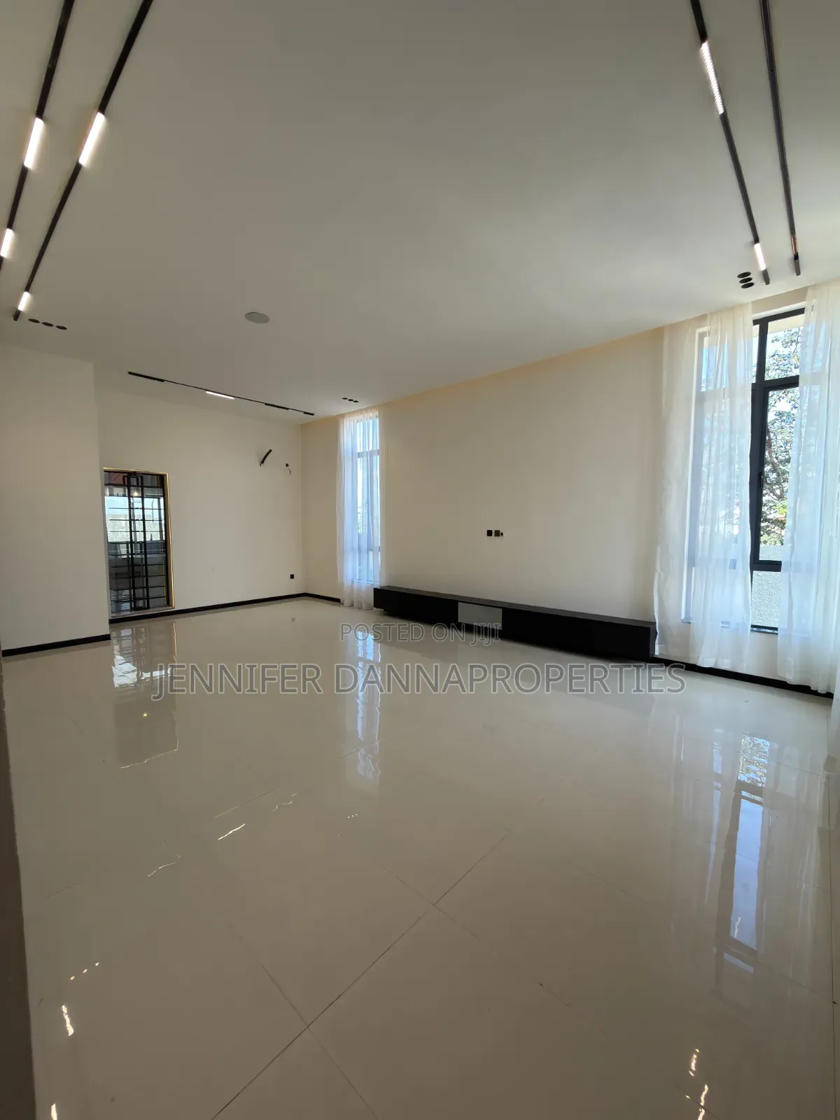 4bdrm Bungalow in Cetenary City Estate, Enugu for sale in Enugu