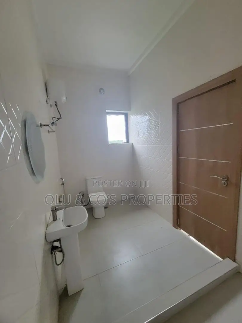 4bdrm Duplex in Idu By Nizamaye for rent in Idu