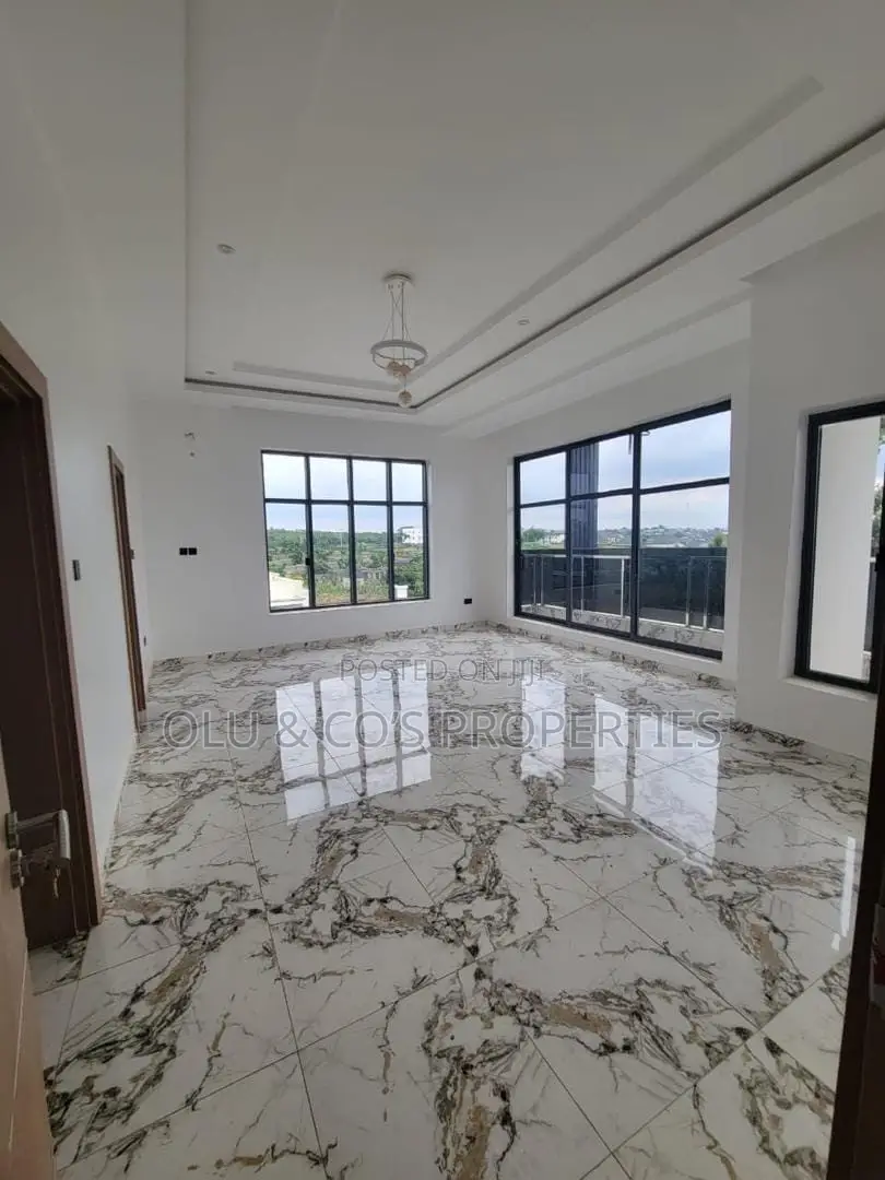 4bdrm Duplex in Idu By Nizamaye for rent in Idu