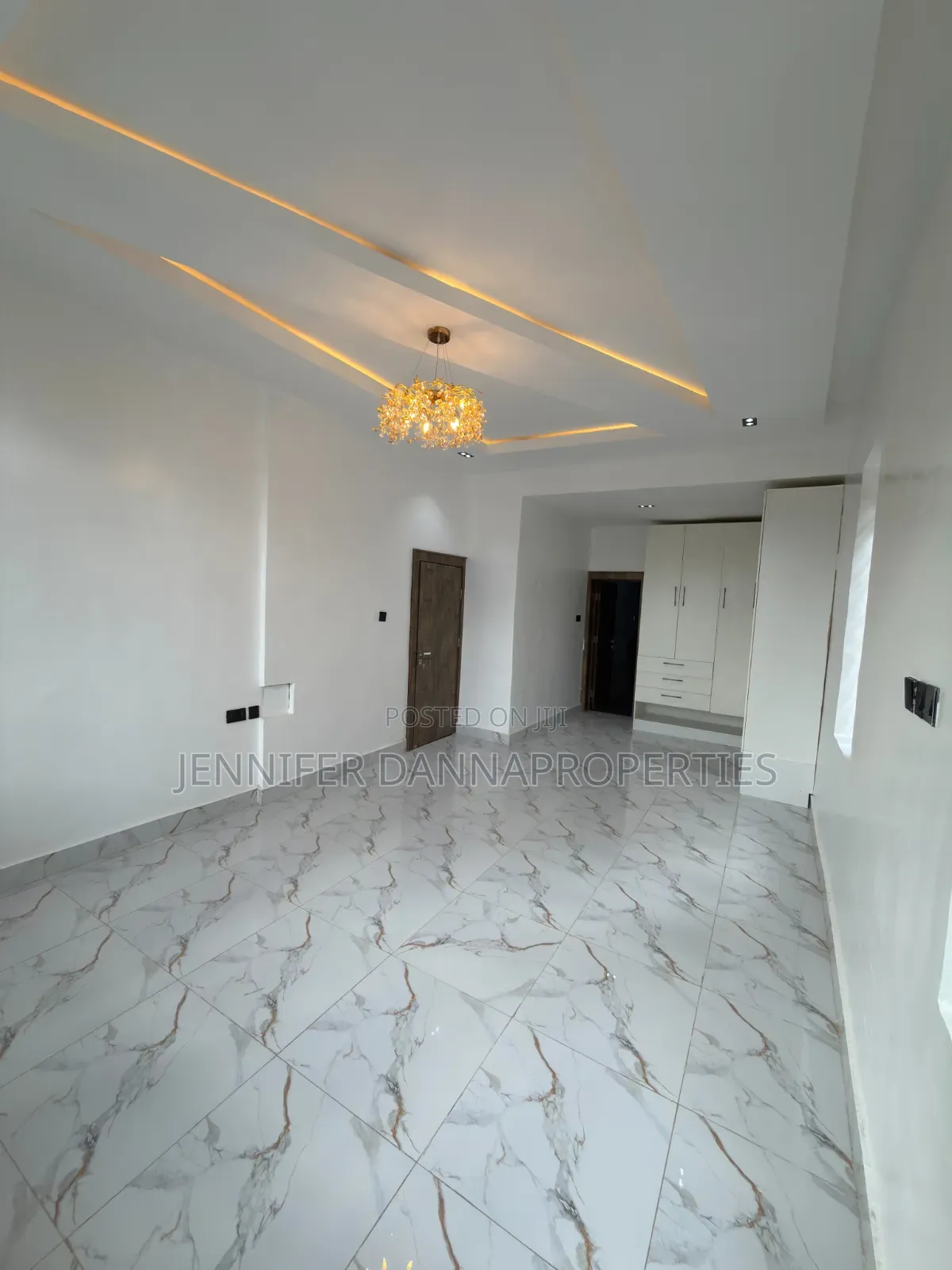 5bdrm Duplex in Enugu for sale in Enugu