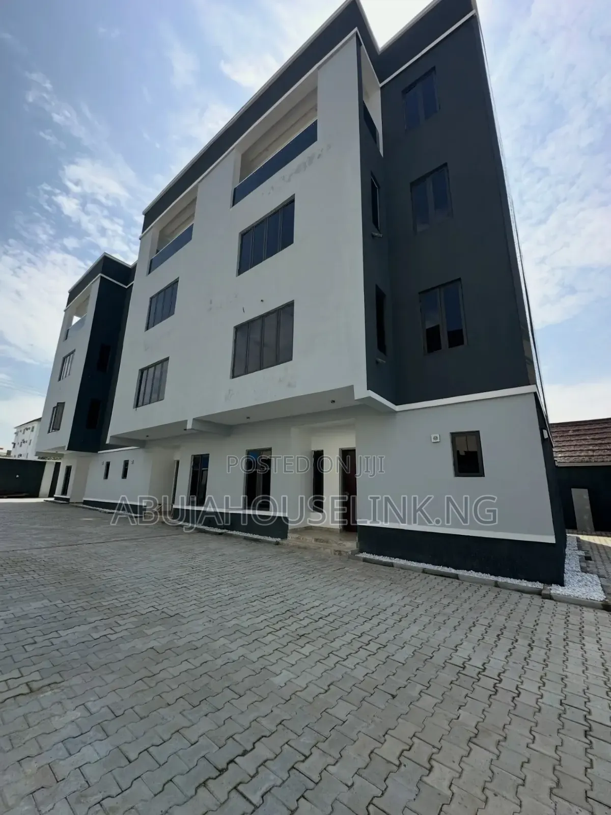 4bdrm Duplex in Jahi Abuja for sale in Jahi