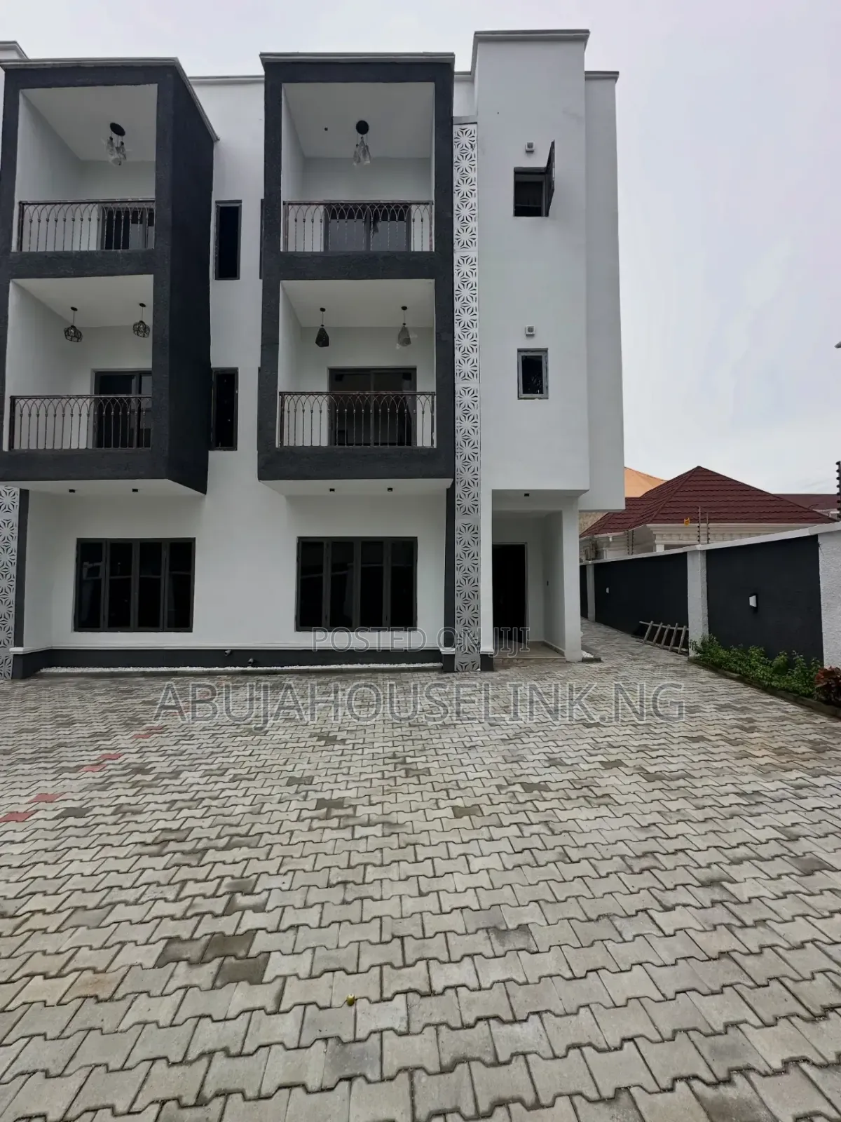 4bdrm Duplex in Jahi Abuja for sale in Jahi