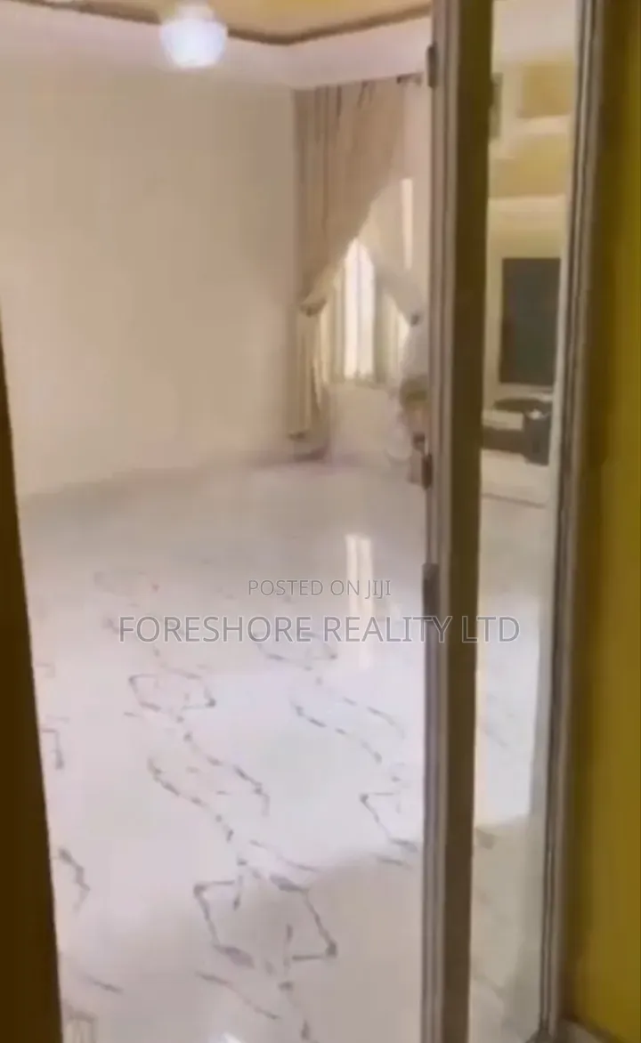 4bdrm Duplex in Osapa for sale in Osapa london