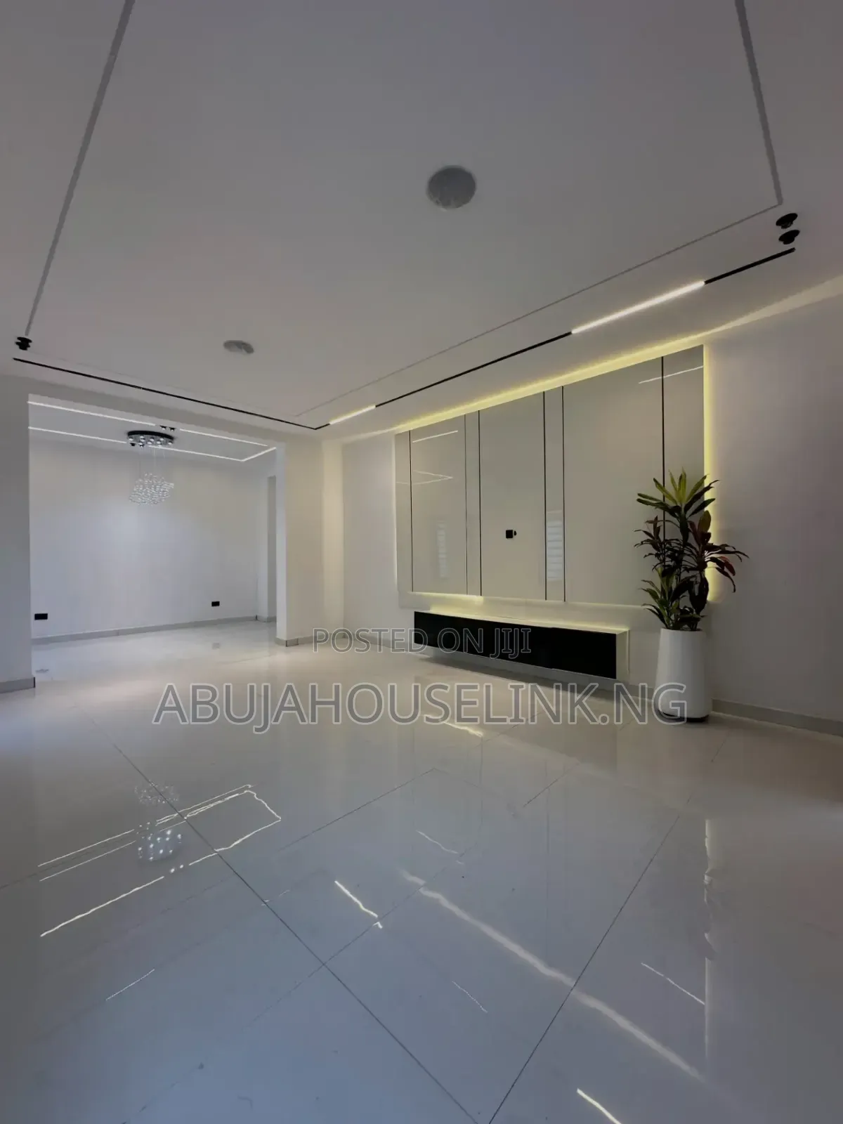 5bdrm Duplex in Gwarinpa Main Abuja, Life Camp for sale in Life Camp