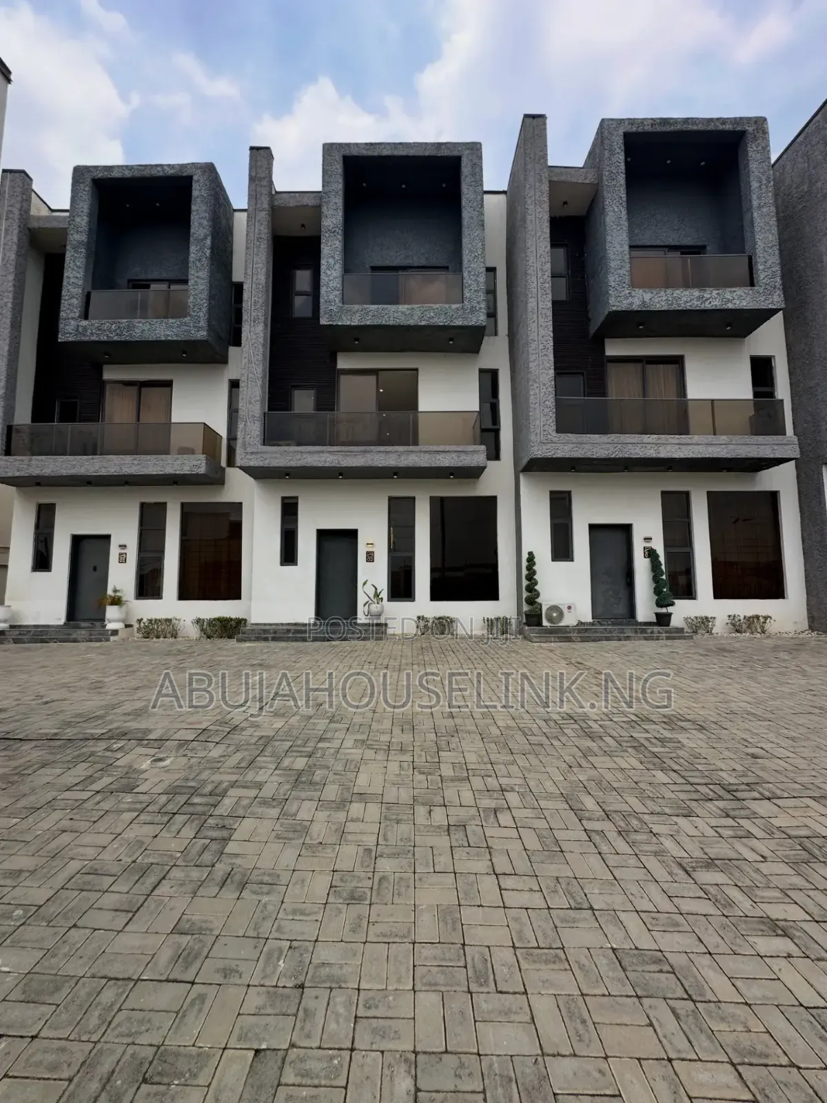 4bdrm Duplex in Jahi Abuja for sale in Jahi