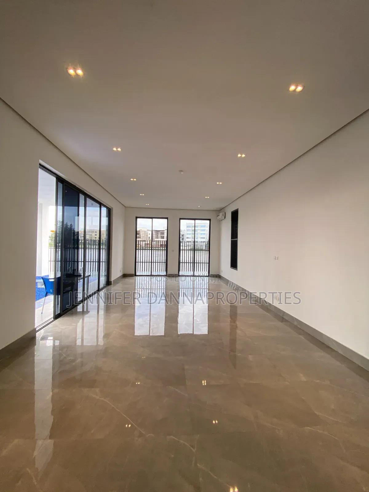 5bdrm Duplex in Old Ikoyi for sale in Old Ikoyi