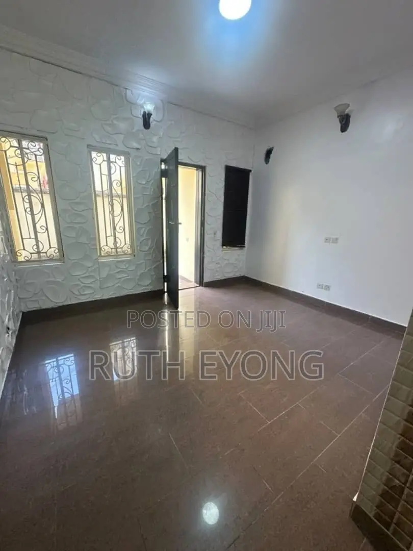 2bdrm Apartment in Off Freedom Way, for rent in Lekki Phase 1