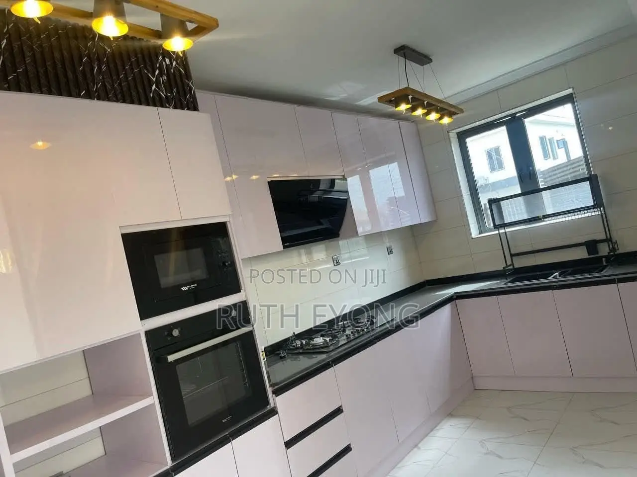 5bdrm Townhouse/Terrace in Abijo Gra, Sangotedo for sale in Sangotedo