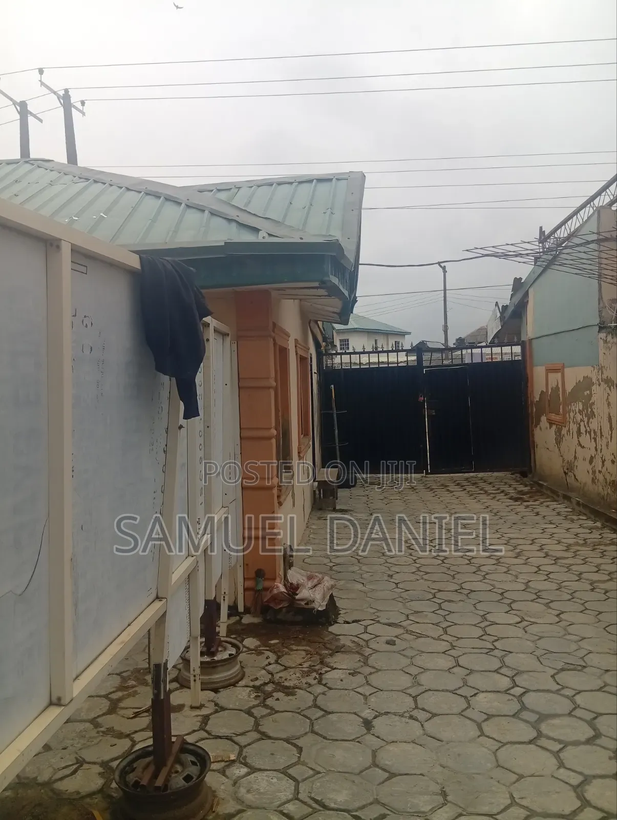 1bdrm Bungalow in Obaolaide Estate, Ibeshe / Ikorodu for sale in Ibeshe / Ikorodu