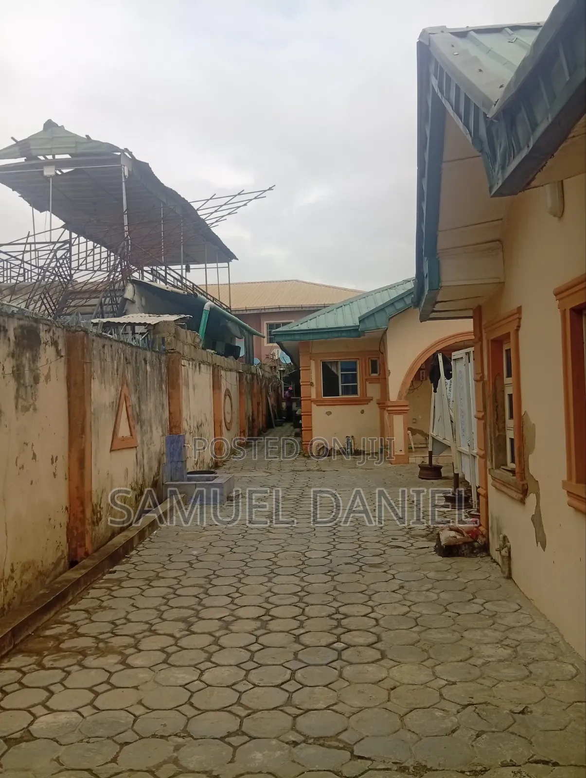 1bdrm Bungalow in Obaolaide Estate, Ibeshe / Ikorodu for sale in Ibeshe / Ikorodu