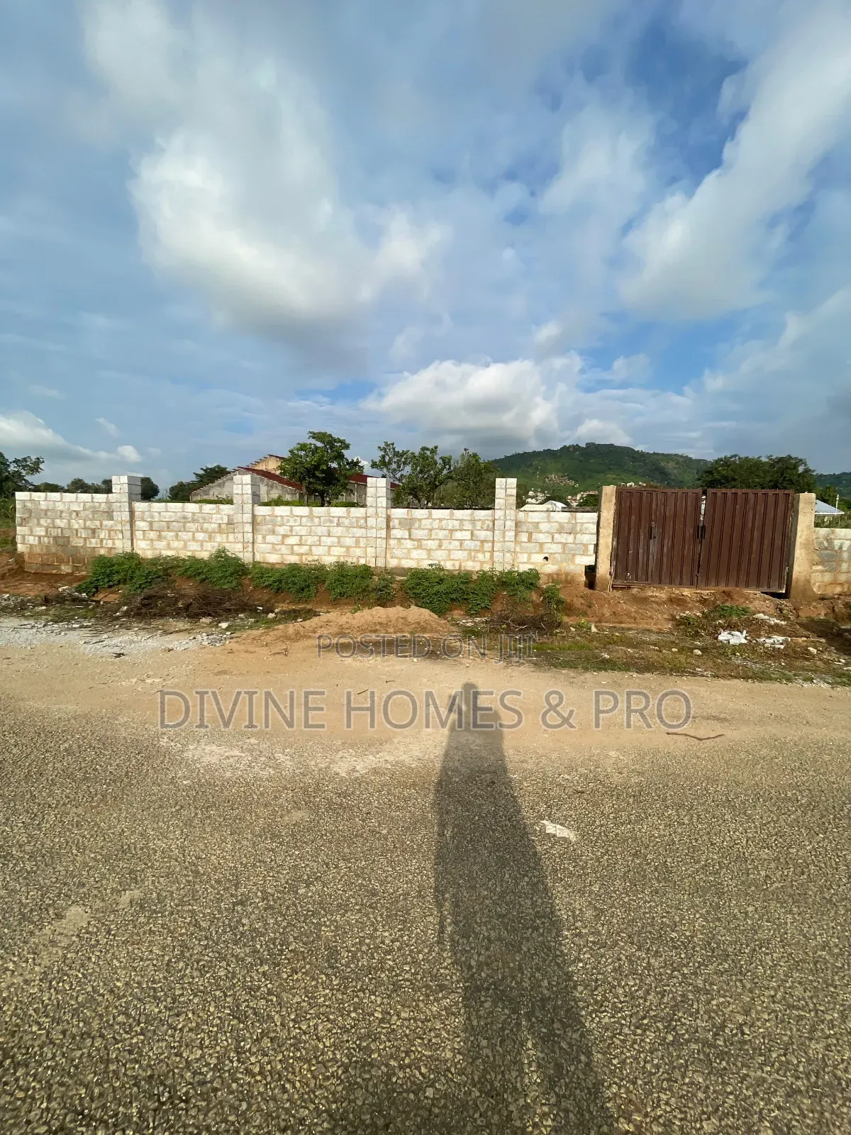 Distress Flat Land in a Strategic Location in Kubwa