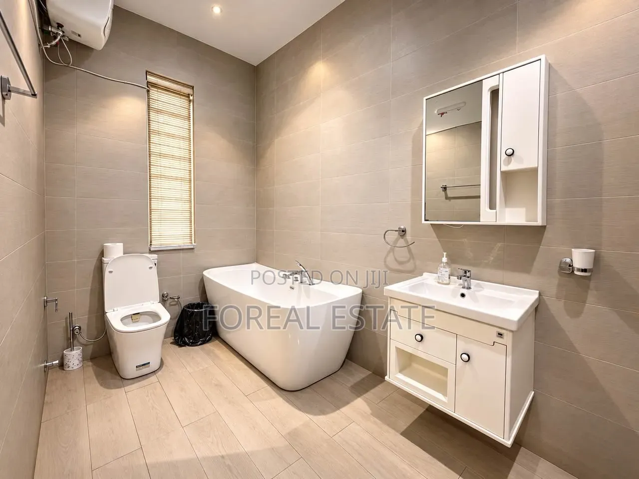 Executive 4 Bedroom With Pool in Victoria Island Close to Coastal Road in Adeola Odeku