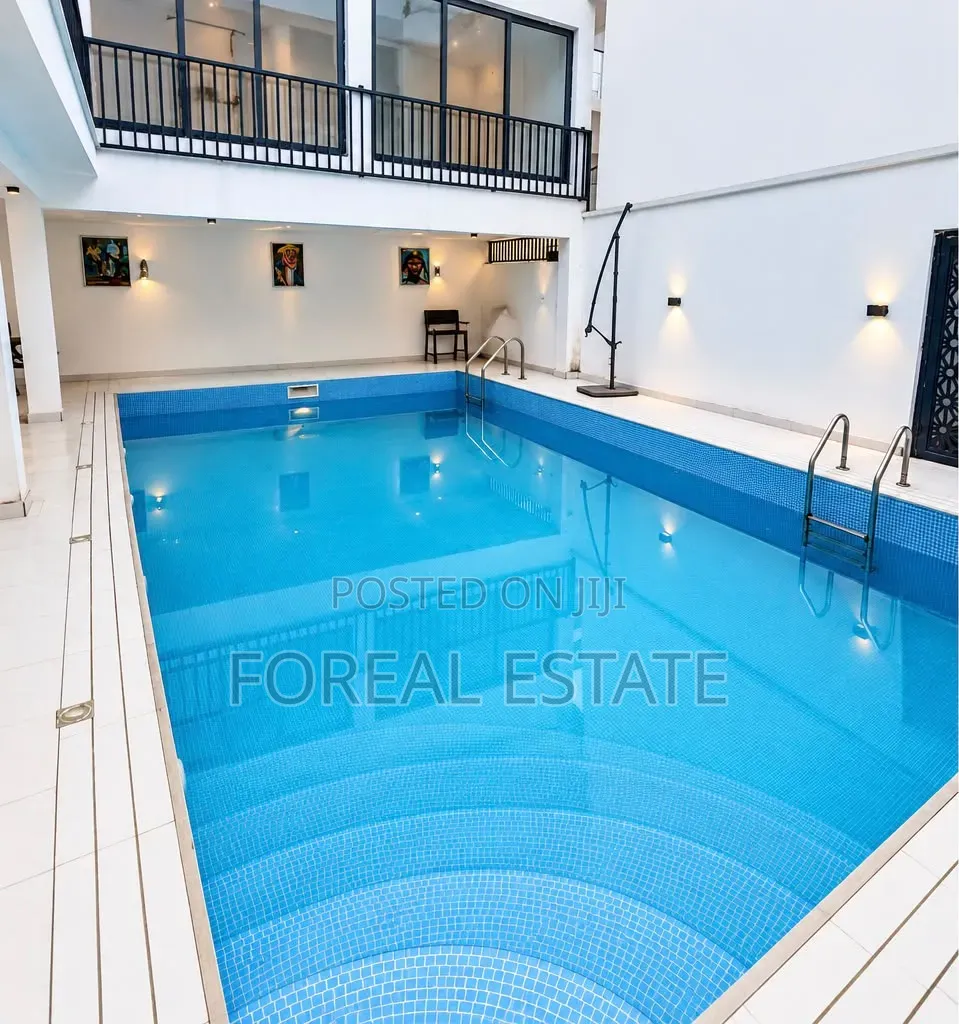 Executive 4 Bedroom With Pool in Victoria Island Close to Coastal Road in Adeola Odeku