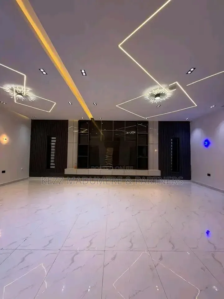 4bdrm Duplex in New Gra Port for sale in GRA Phase 2 / Port-Harcourt
