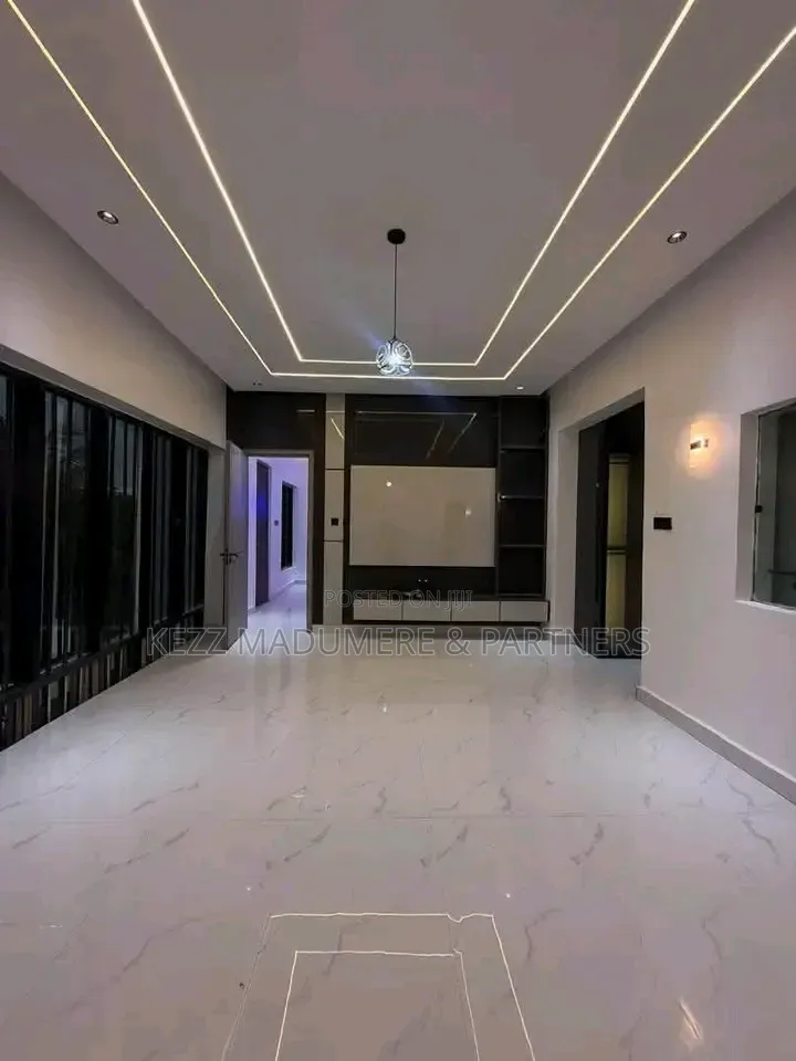 4bdrm Duplex in New Gra Port for sale in GRA Phase 2 / Port-Harcourt