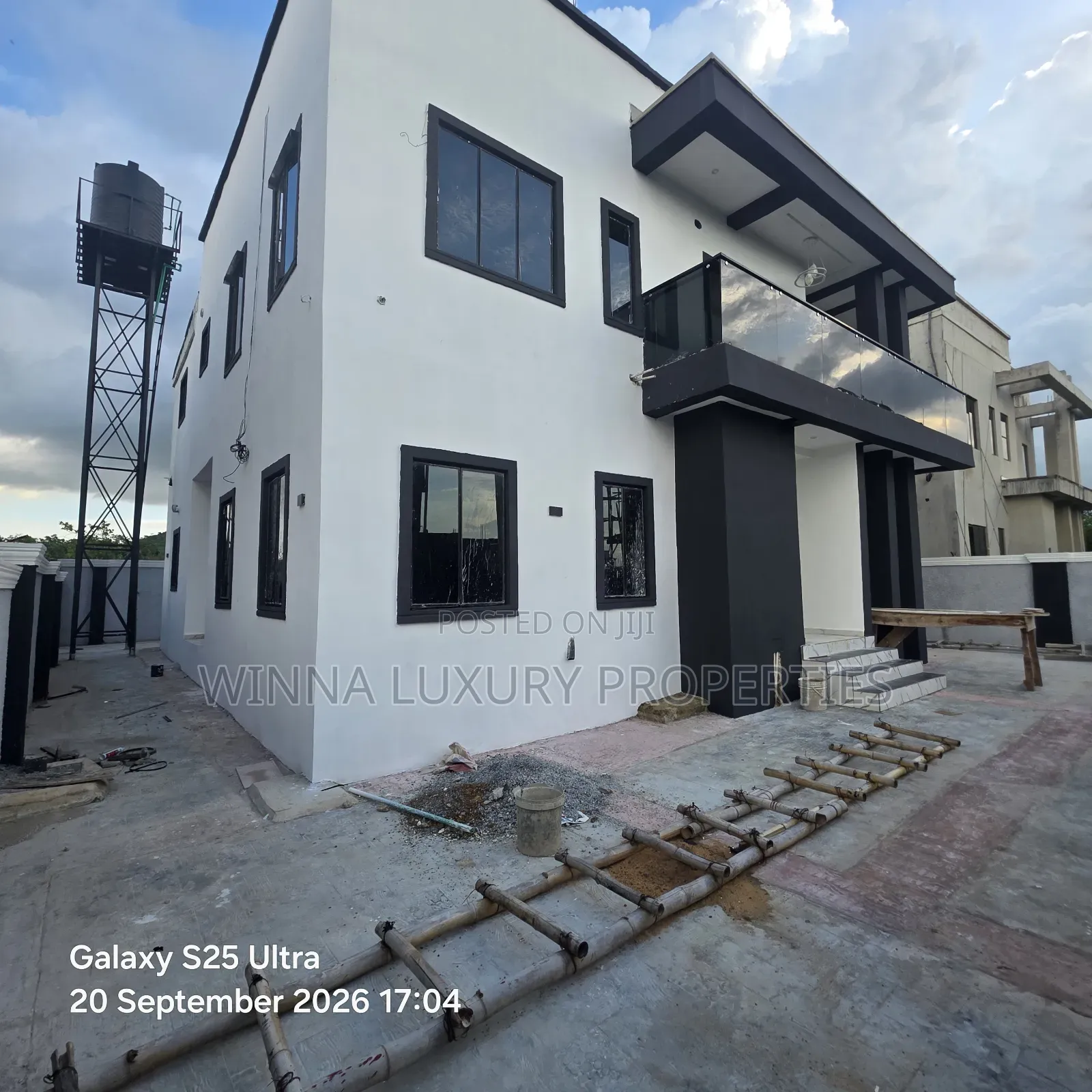 5bdrm Duplex in Mshel, Kiami for sale in Kiami