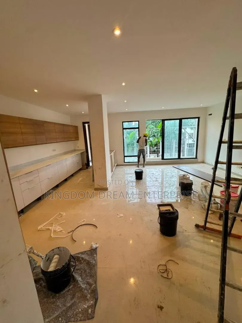 2bdrm Apartment in Ikoyi Lagos, Gerard Road for sale in Gerard Road