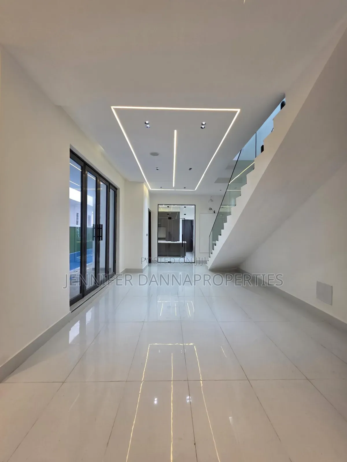 5bdrm Duplex in Ado / Ajah for sale in Ado / Ajah