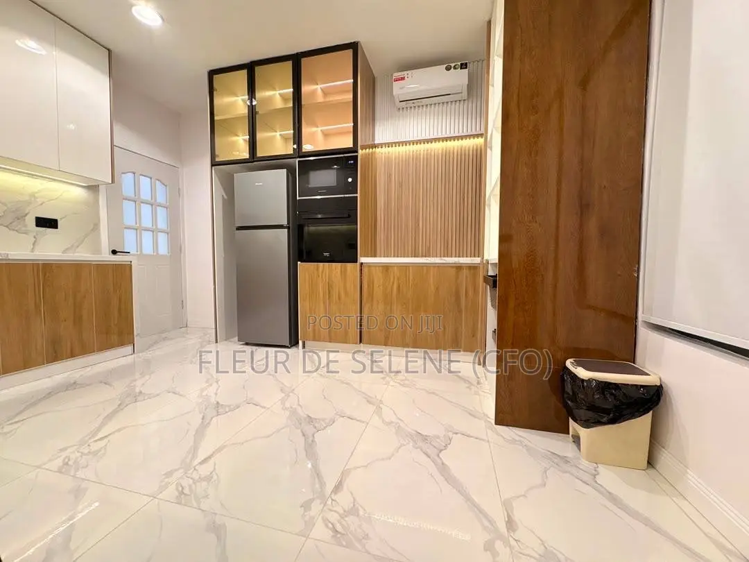 Luxurious 4 Bedroom Maisonnete in Old Ikoyi