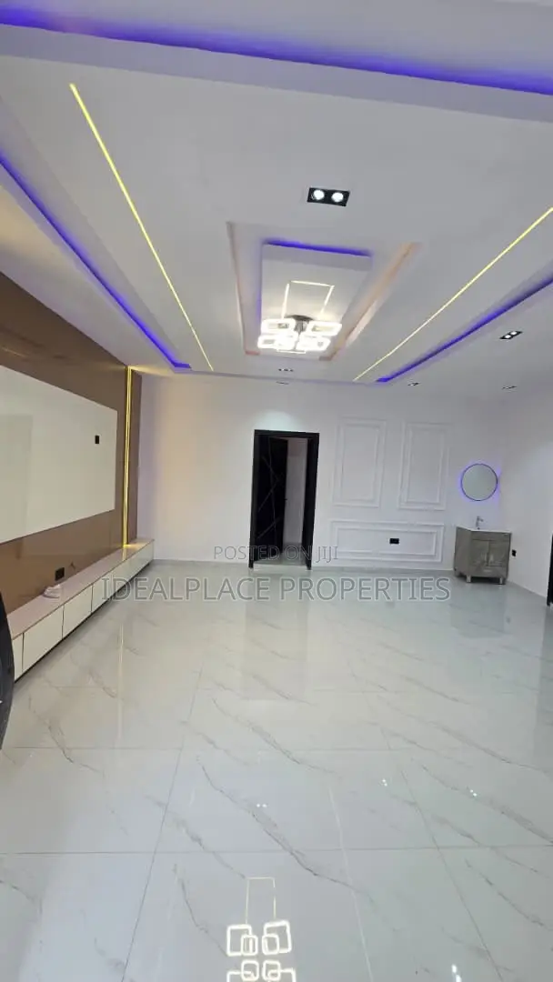 3bdrm Bungalow in Adetokun Estate, Eleyele for sale in Eleyele