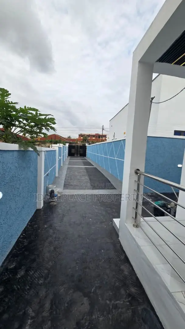 3bdrm Bungalow in Adetokun Estate, Eleyele for sale in Eleyele