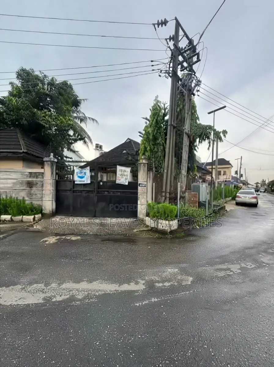 3bdrm Bungalow in Obio-Akpor for sale in Obio-Akpor