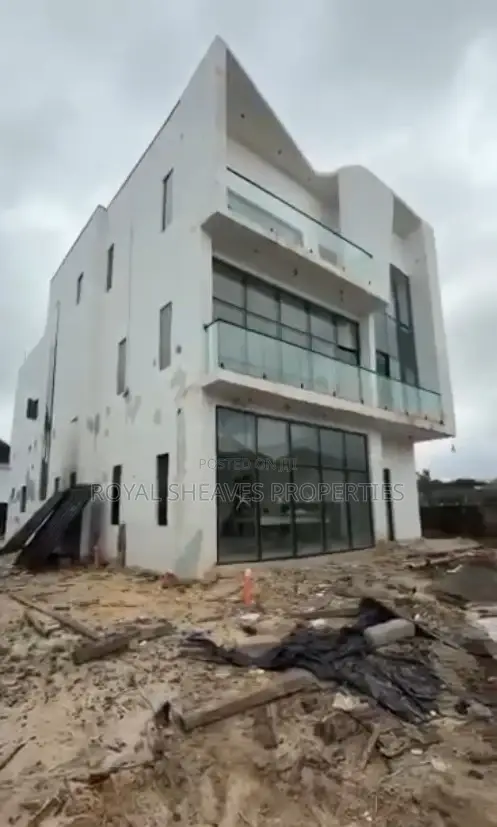 5bdrm Duplex in Trans Amadi for sale in Trans Amadi