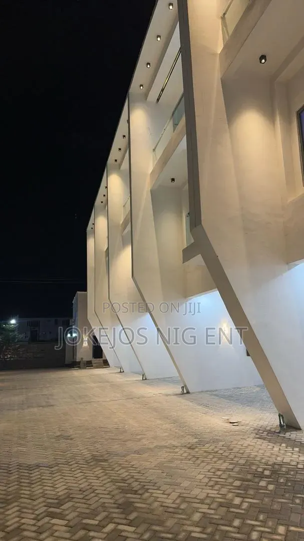 Furnished 4bdrm Duplex in Ikate for sale in Ikate