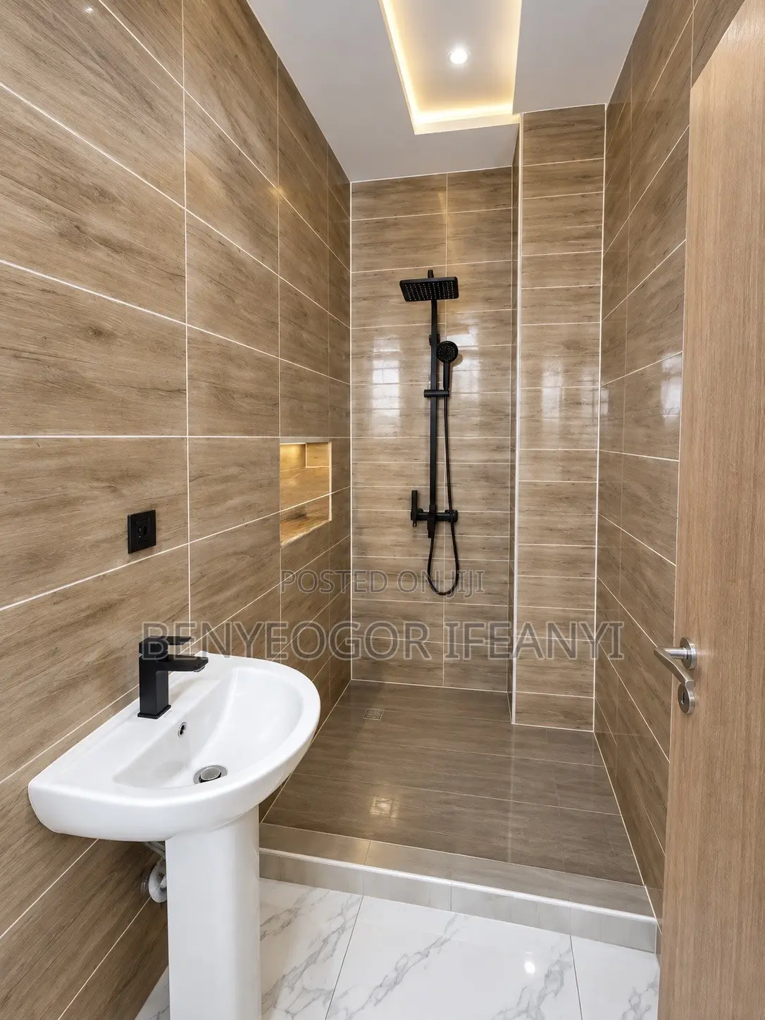 2bdrm Apartment in Bera Estate, Chevron for sale in Chevron