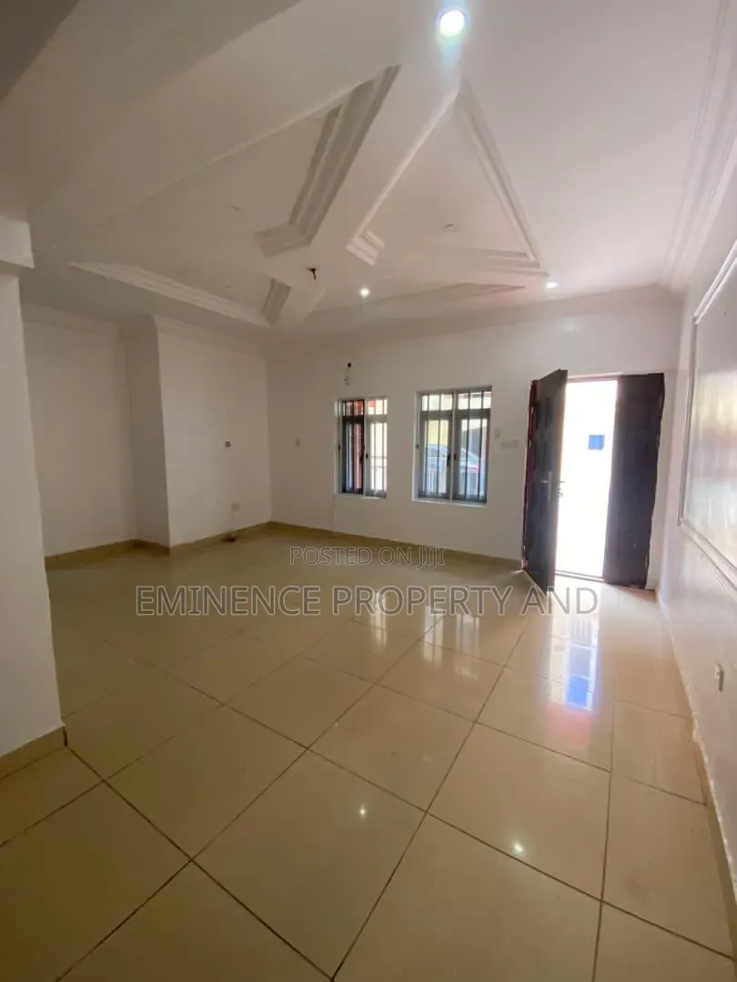 3bdrm Apartment in Chevron for rent in Chevron