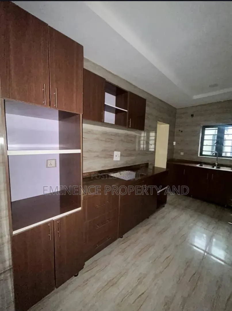 2bdrm Apartment in Ikota for sale in Ikota