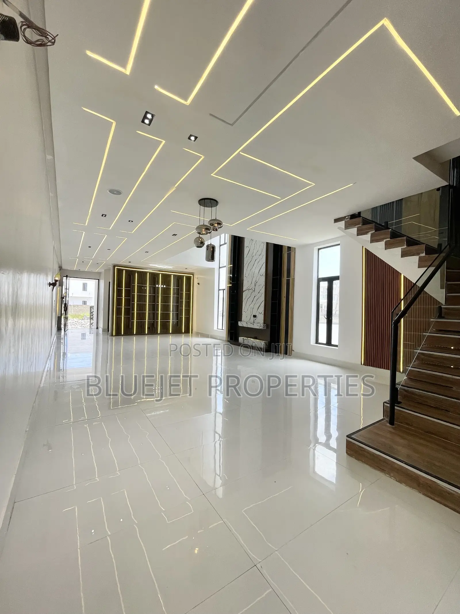 5bdrm Duplex in Ajah for sale in Ado / Ajah