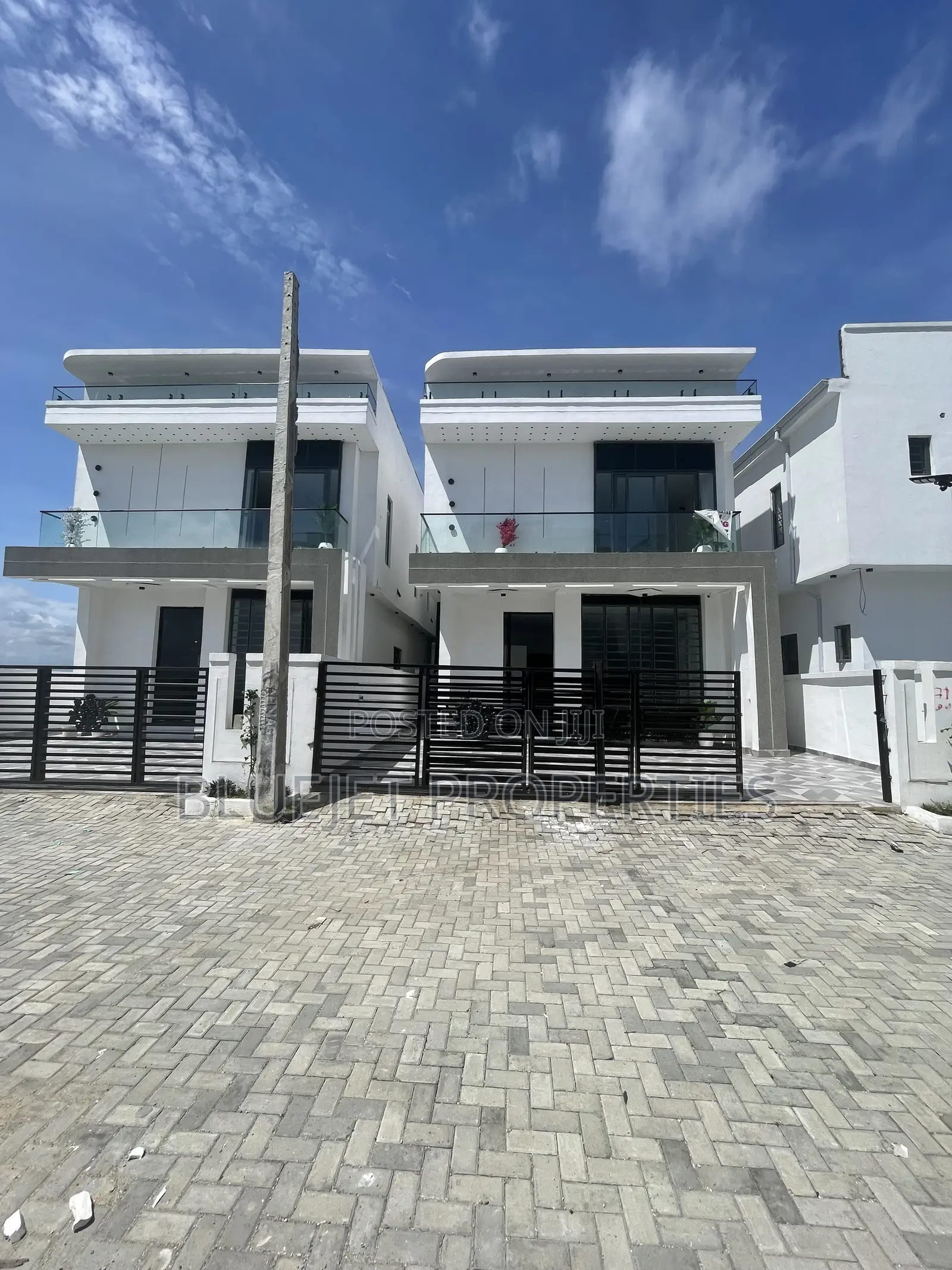 4bdrm Duplex in Ajah for sale in Ado / Ajah