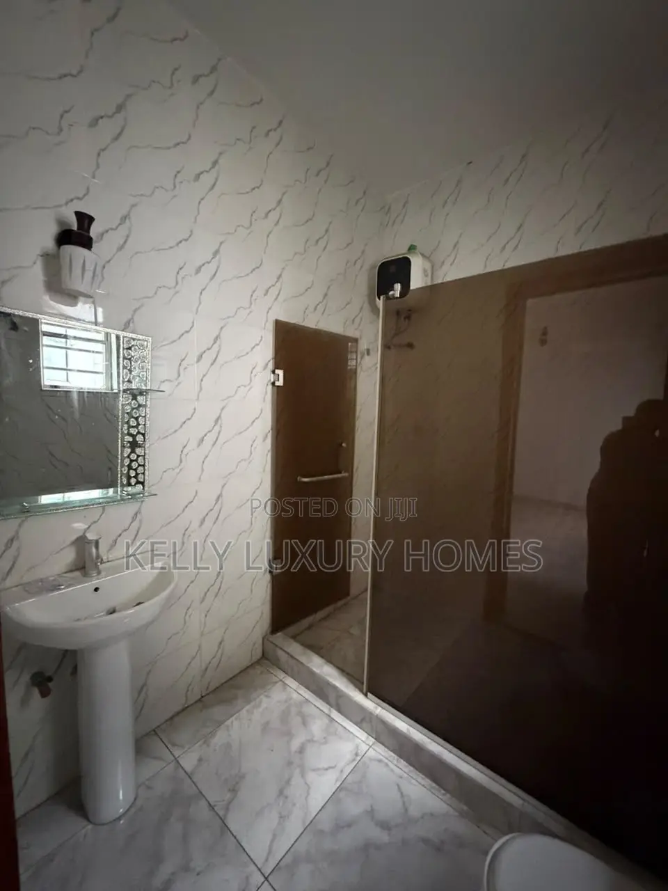 1bdrm Shared Apartment in Ikota for rent in Ikota