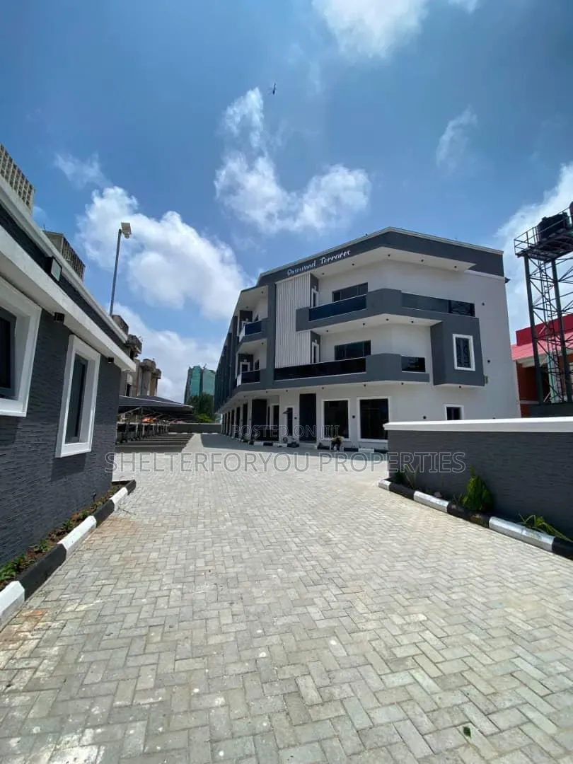 4bdrm Duplex in Victoria Island Extension for sale in Victoria Island Extension