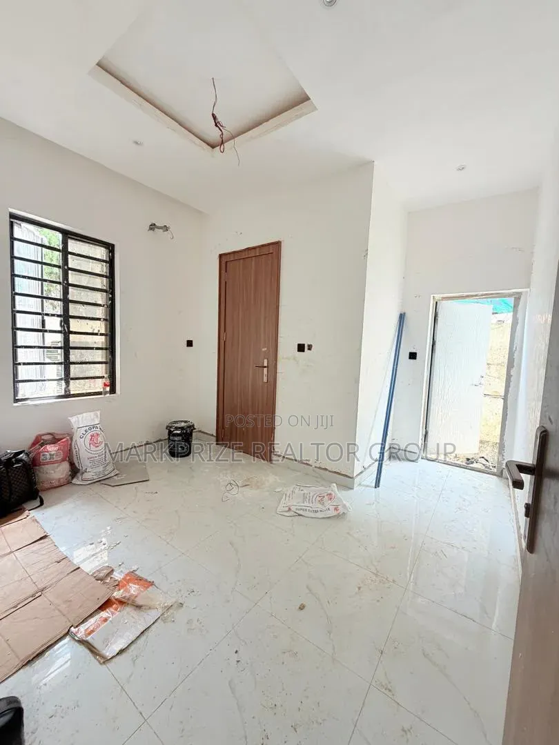 4bdrm Duplex in Oko Oba Agege Lagos for sale in Oko-Oba