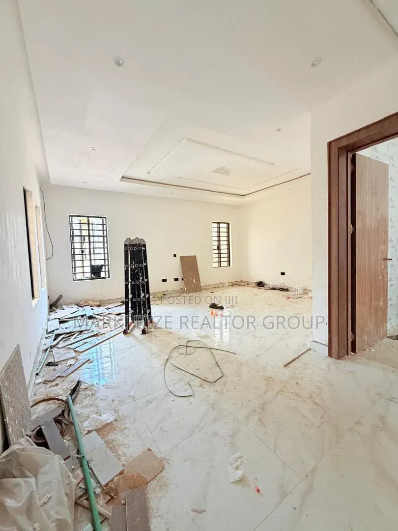 4bdrm Duplex in Oko Oba Agege Lagos for sale in Oko-Oba