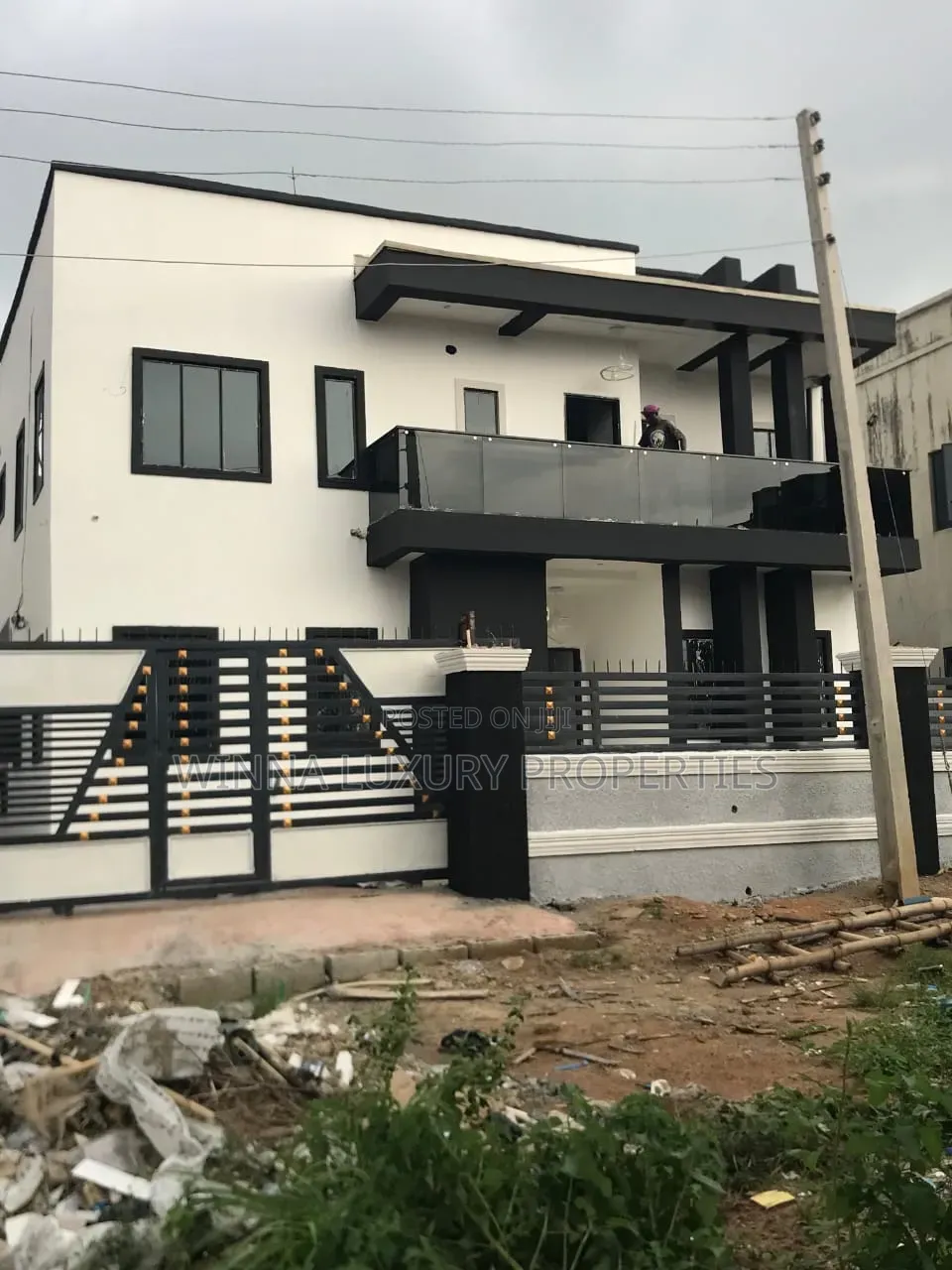 5bdrm Duplex in Mshel, Kiami for sale in Kiami