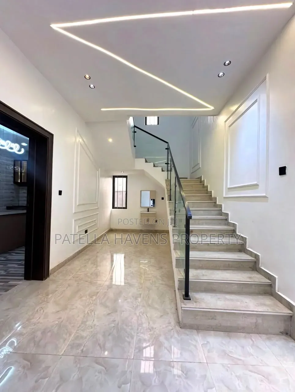 4bdrm Duplex in Gaduwa for sale in Gaduwa