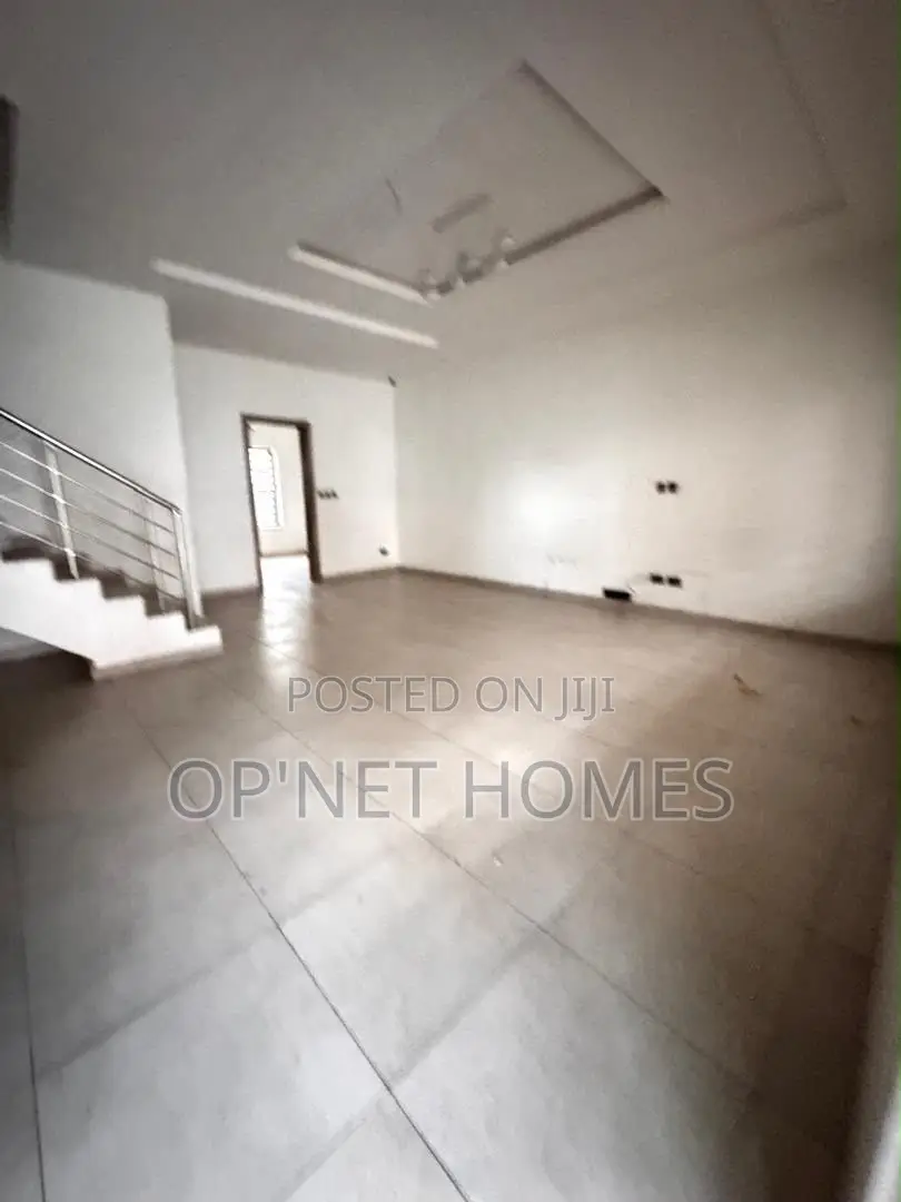 4bdrm Duplex in Lekki for rent in Lekki