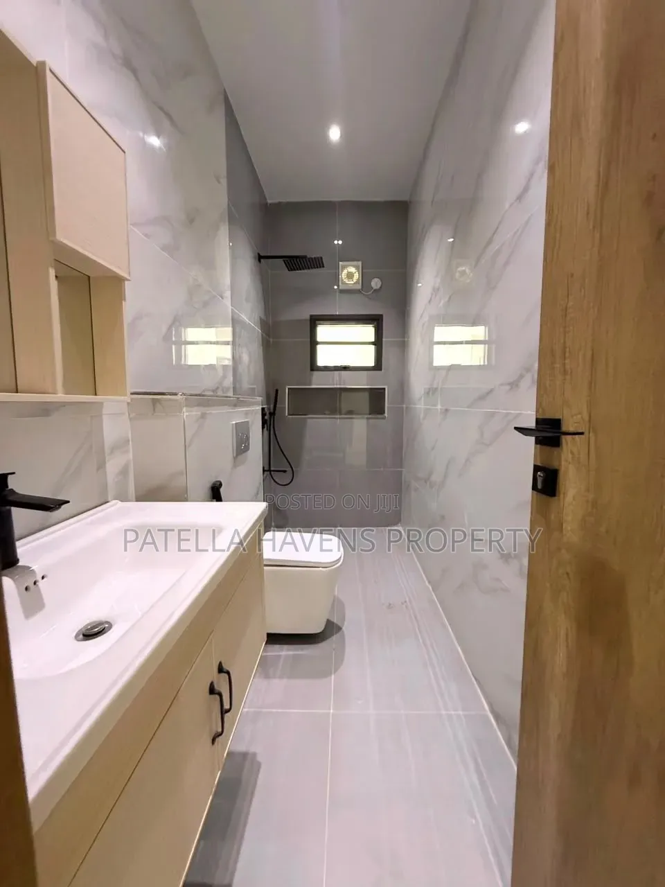 4bdrm Townhouse/Terrace in Guzape District for sale in Guzape District