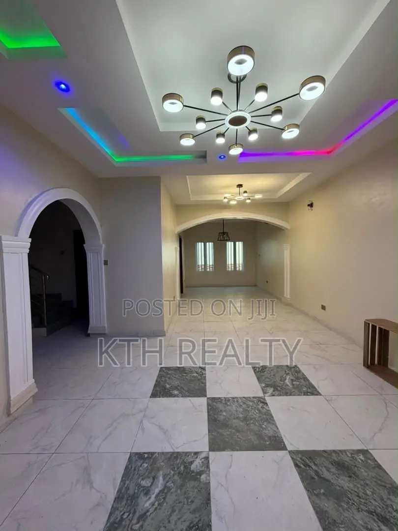5bdrm Duplex in Lekki for rent in Lekki Phase 1